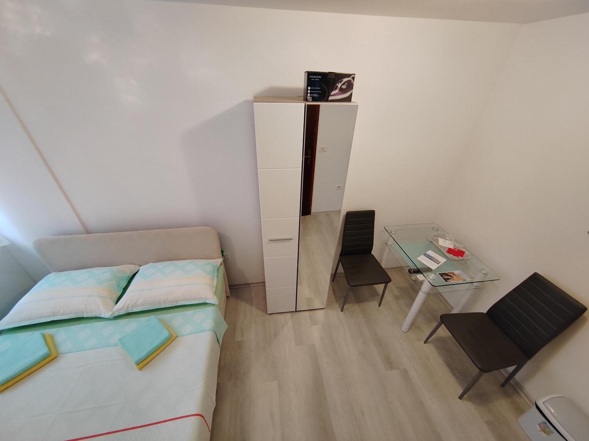 Rooms Neda Изола Стая снимка