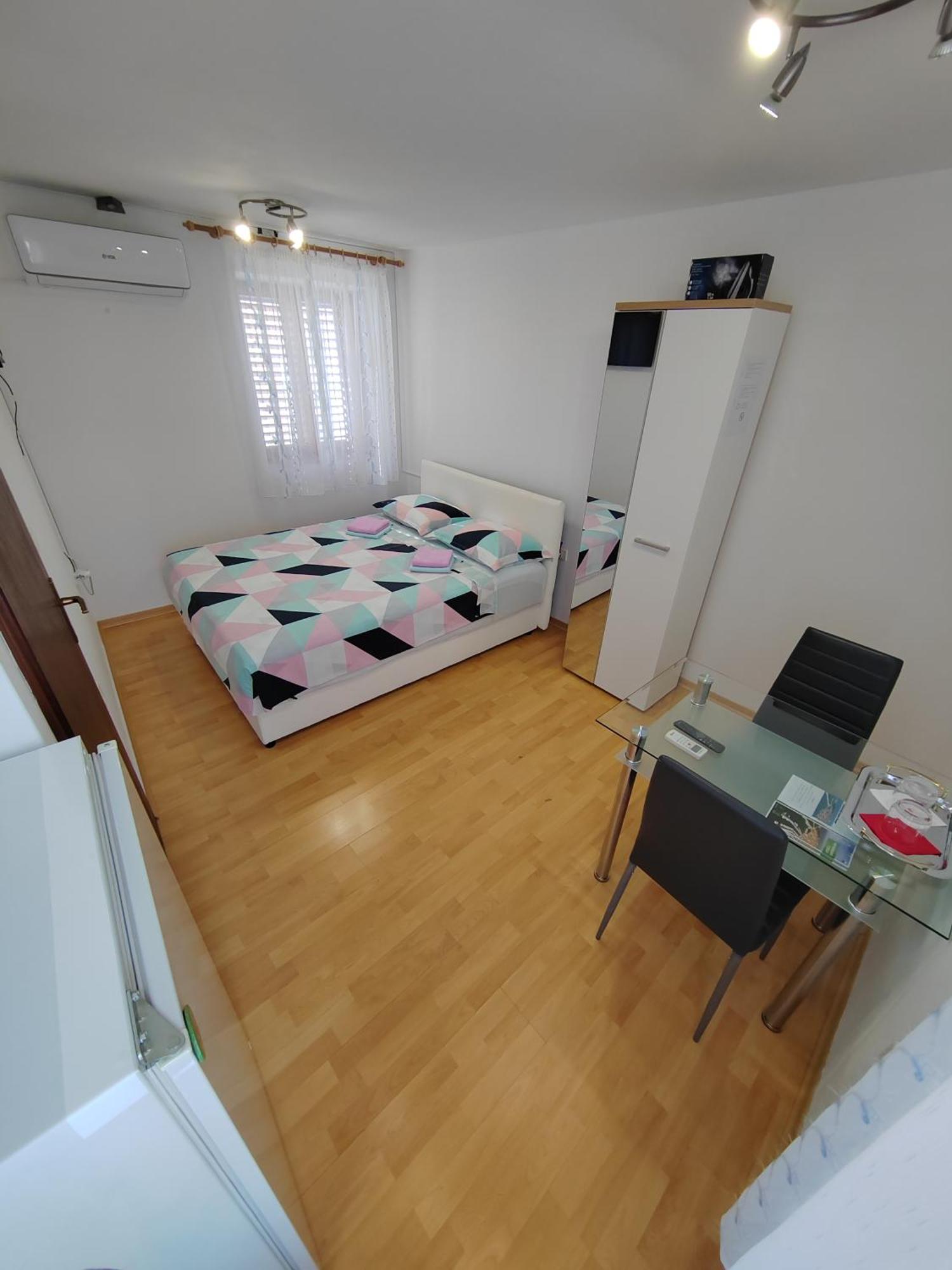 Rooms Neda Изола Стая снимка