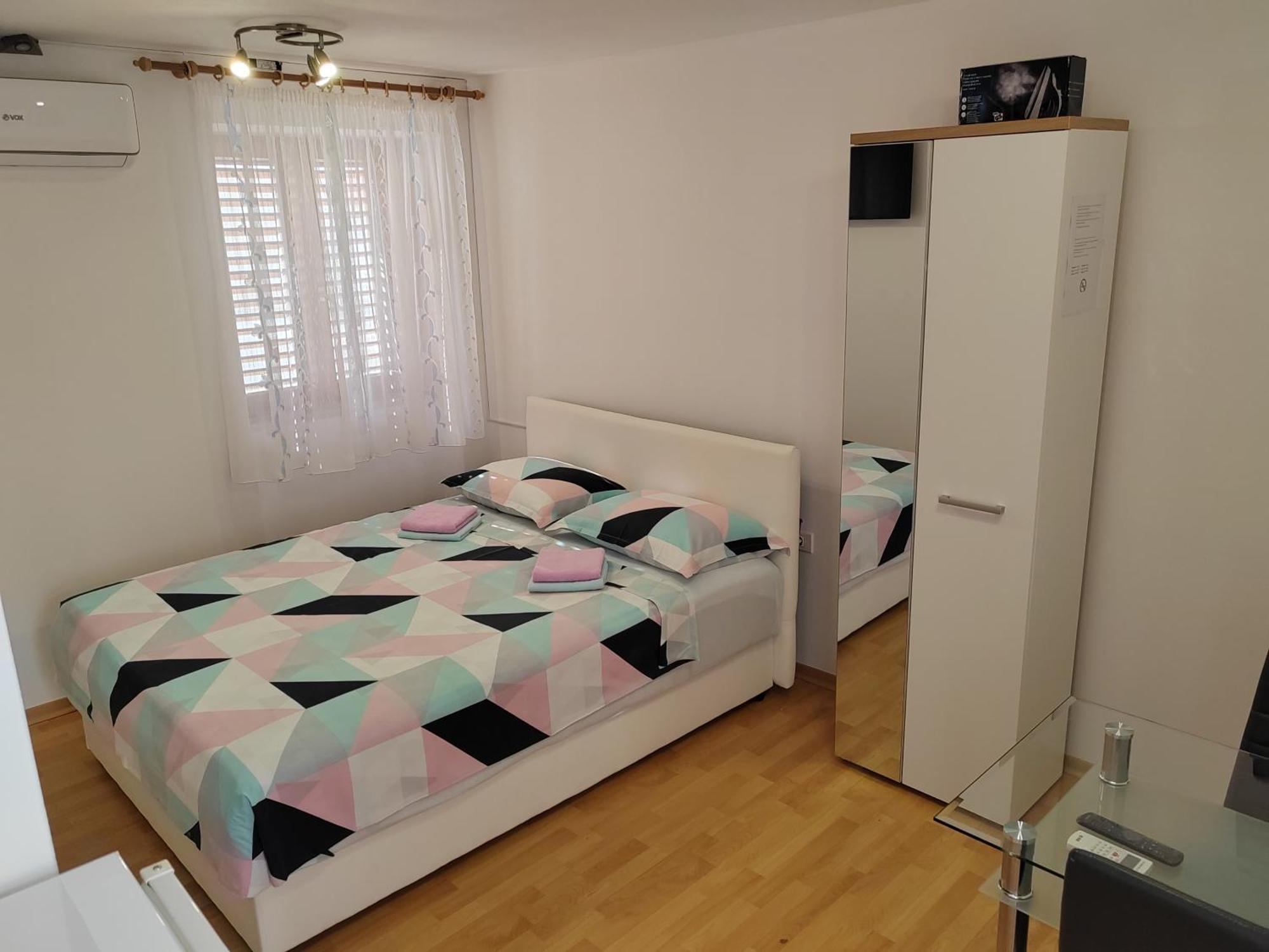Rooms Neda Изола Стая снимка