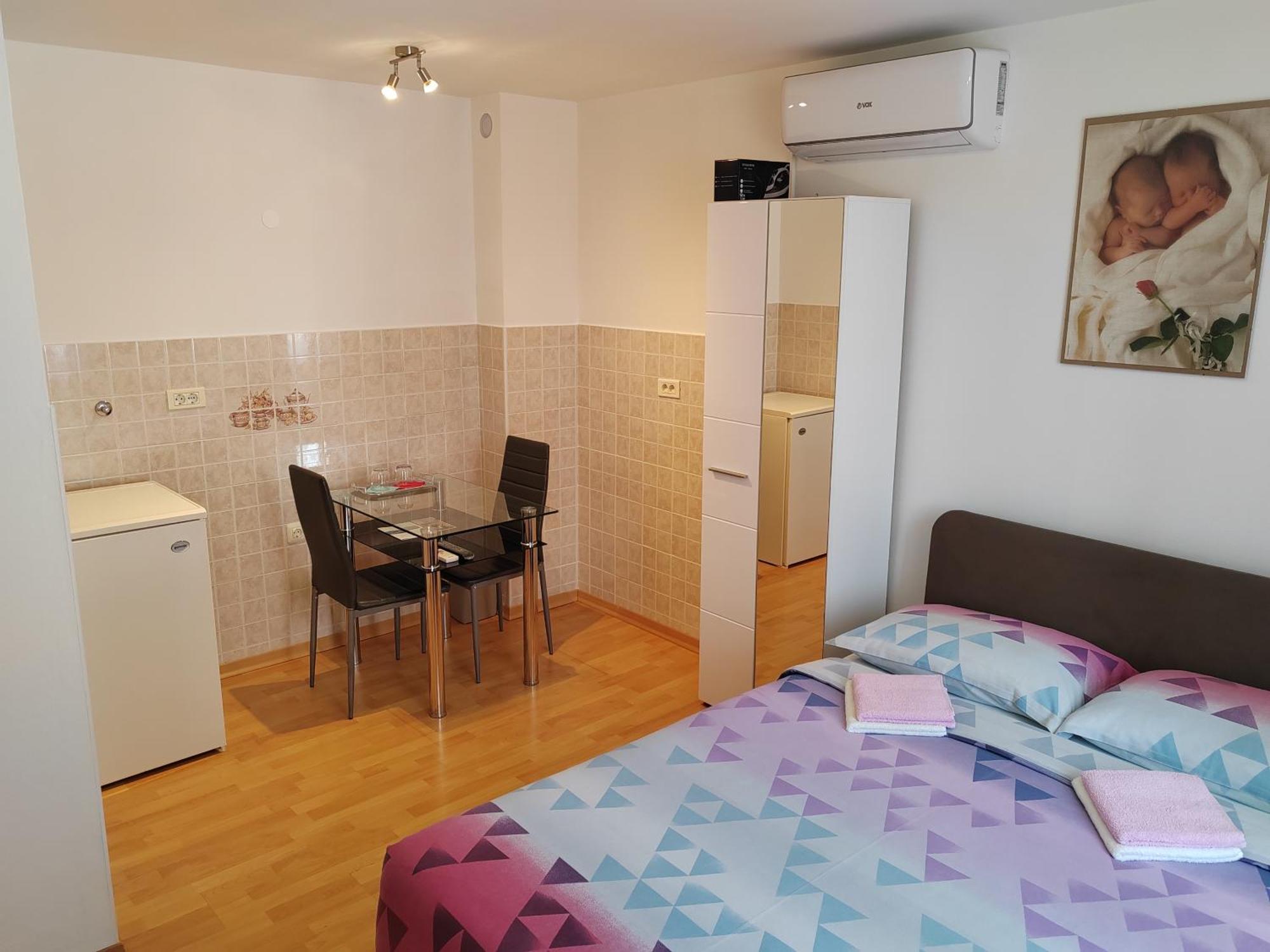Rooms Neda Изола Стая снимка