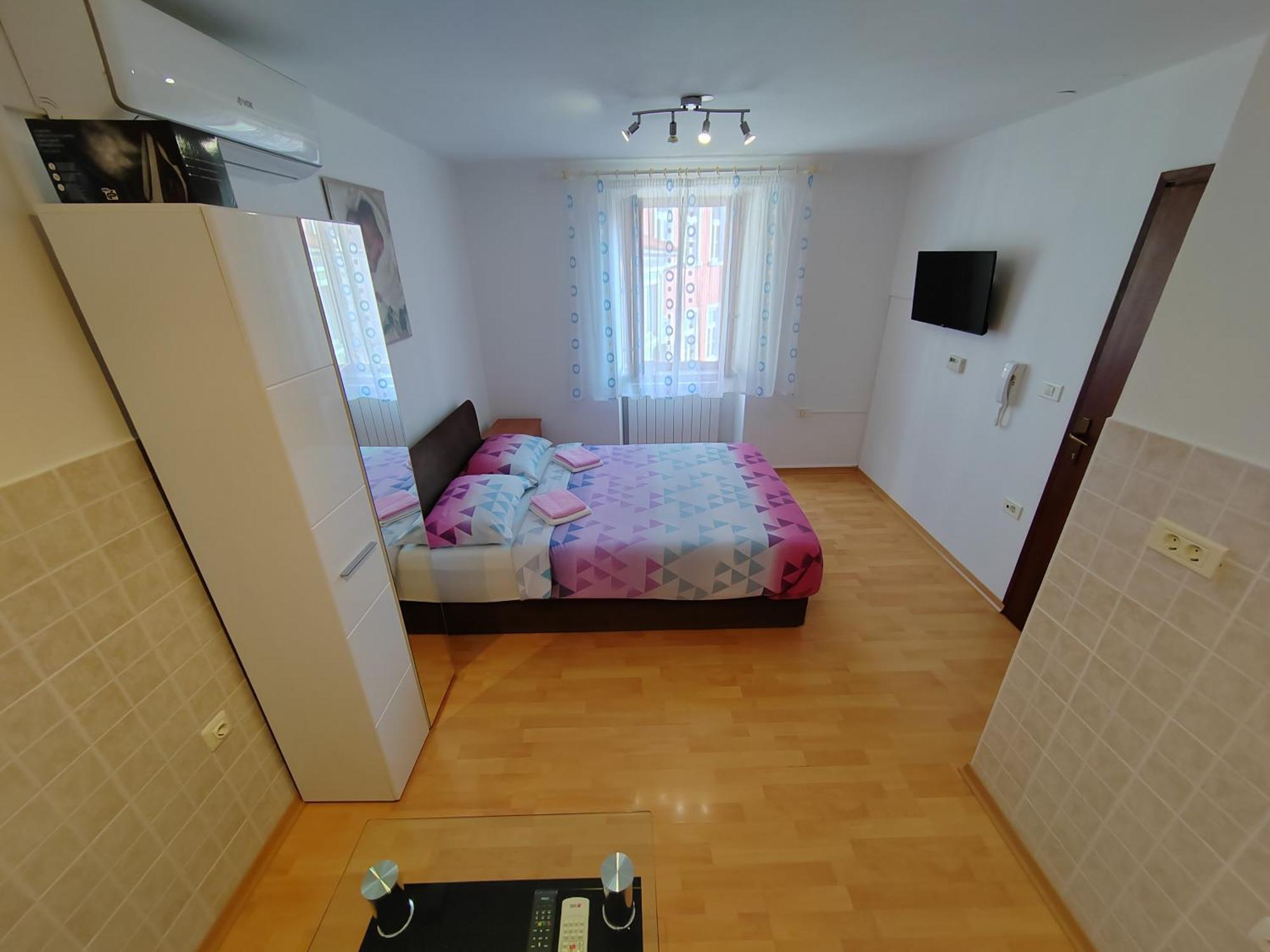 Rooms Neda Изола Стая снимка