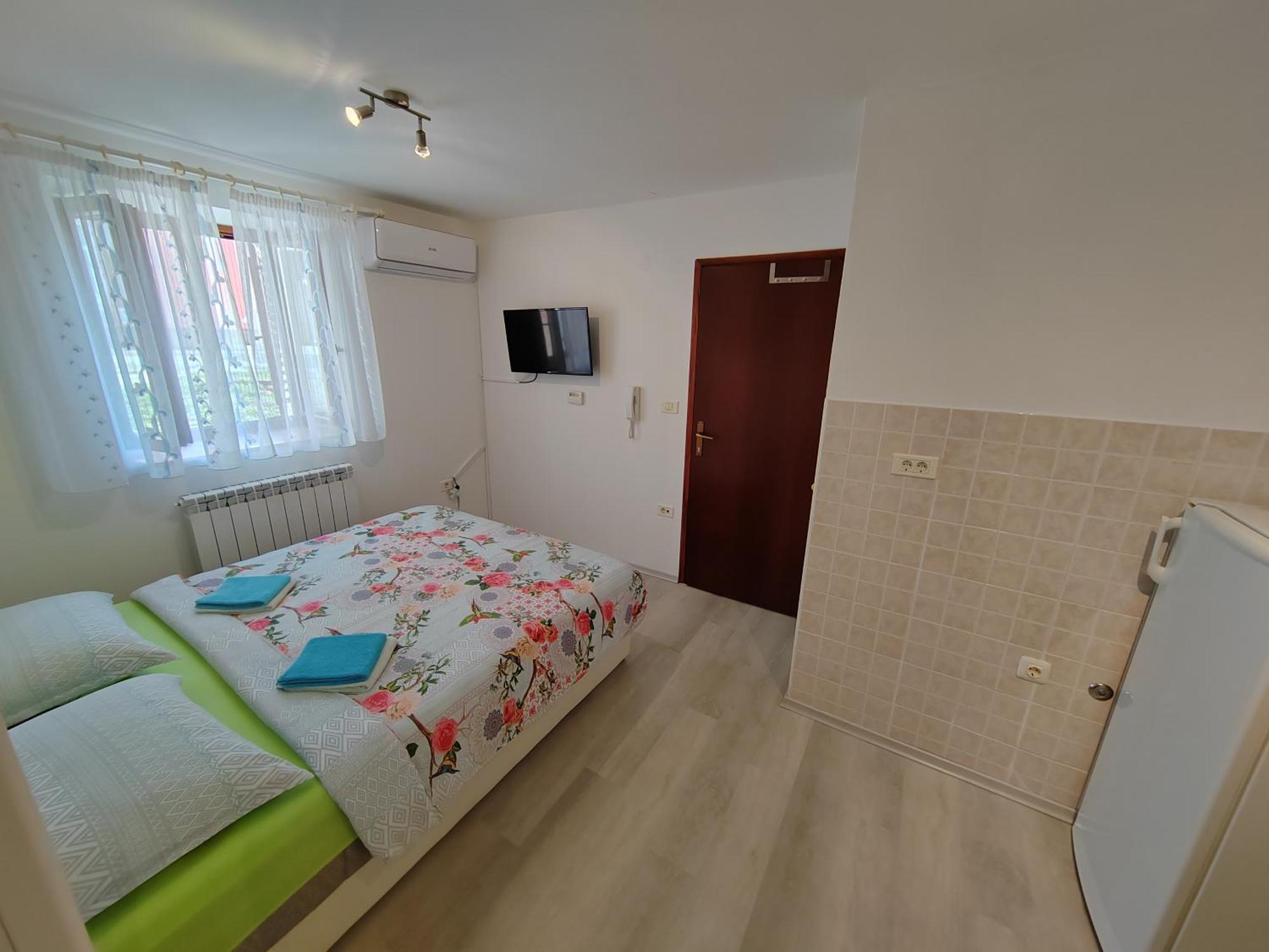 Rooms Neda Изола Стая снимка