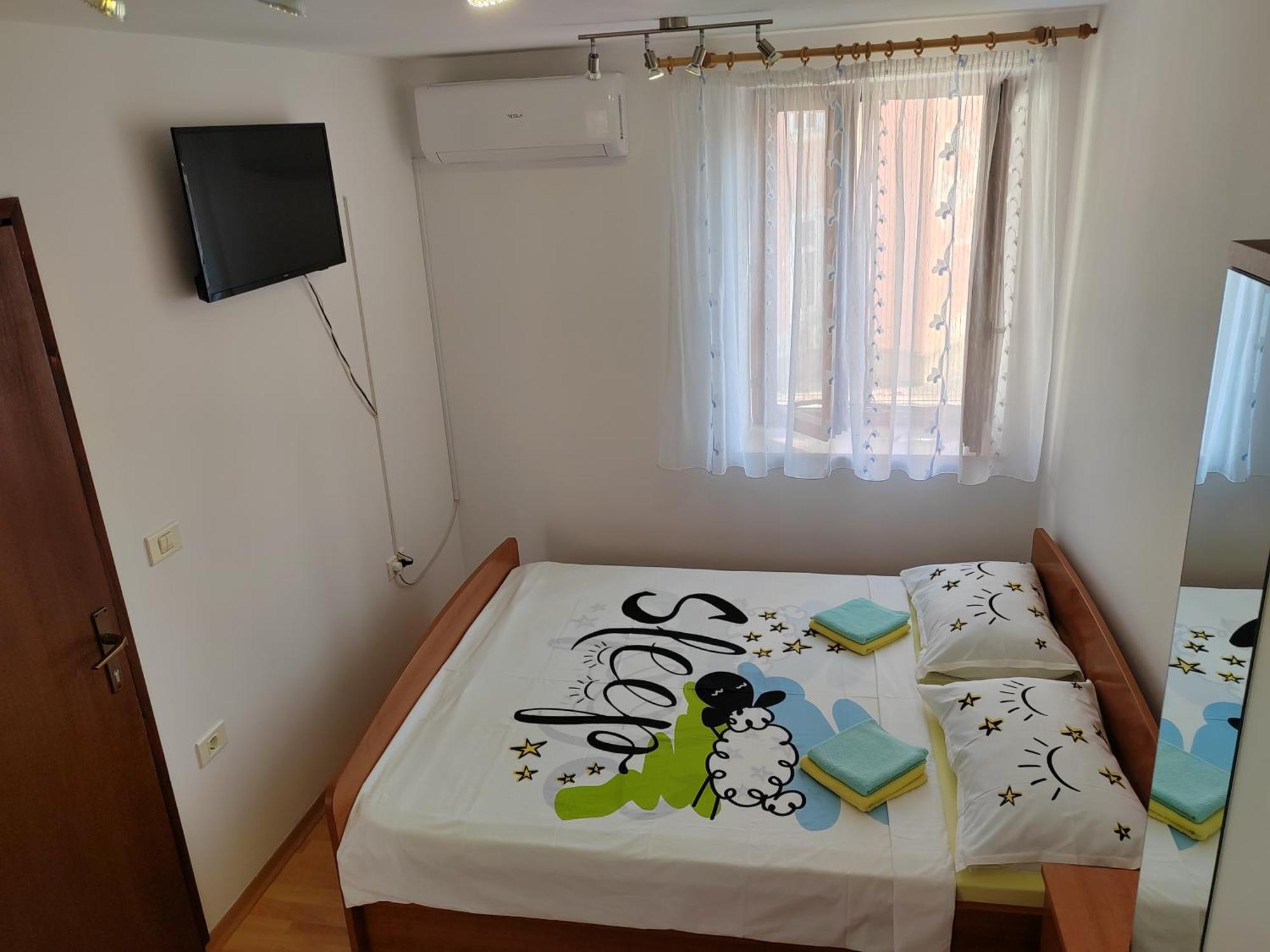 Rooms Neda Изола Стая снимка