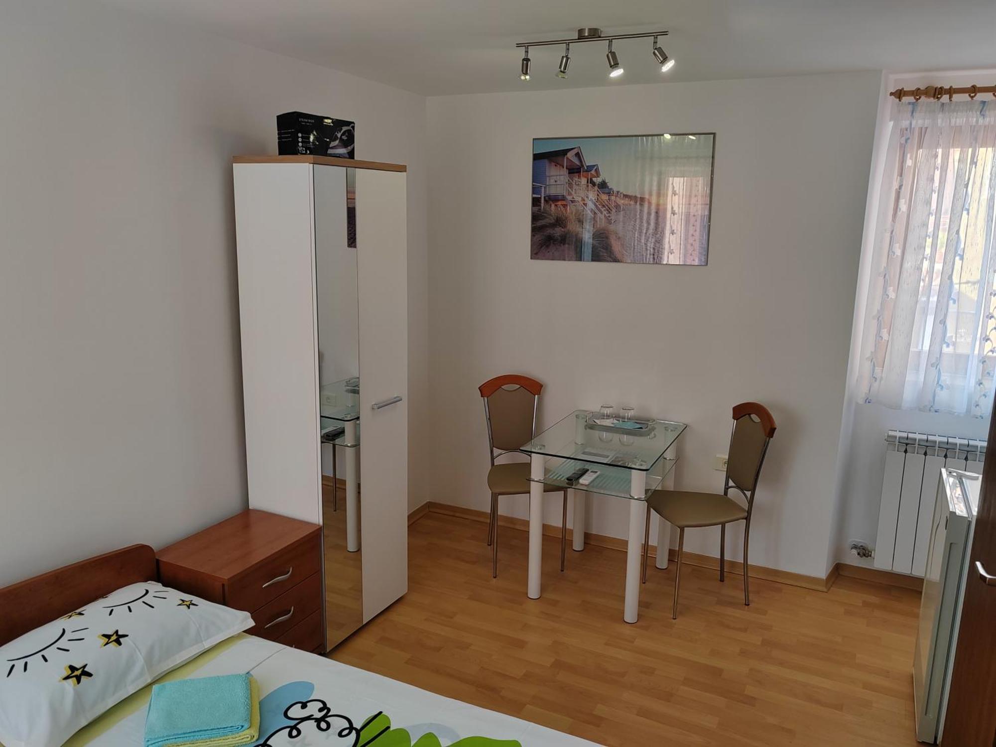 Rooms Neda Изола Стая снимка